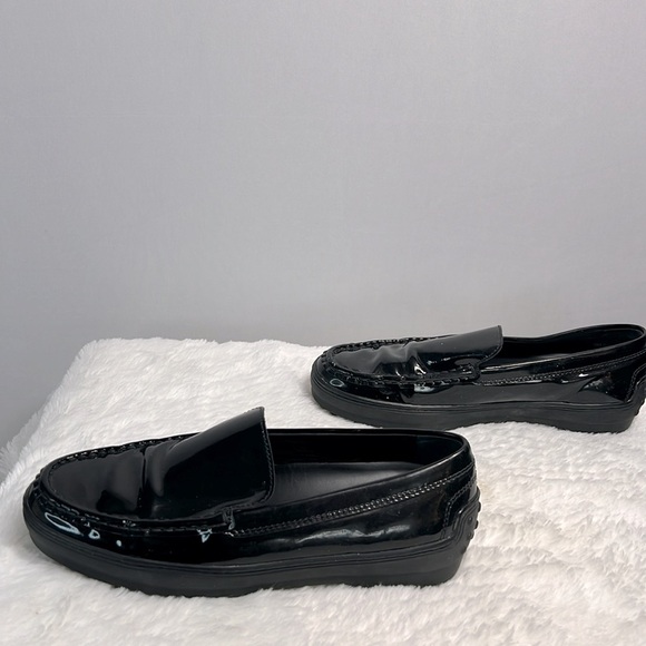 Tod's Black Patent Leather Driving Loafer size 37 - Picture 8 of 9